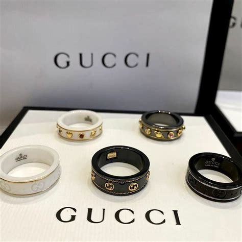 gucci icon ring with gemtsones